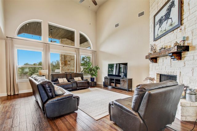 9028 Eagle Vista CT, Austin, TX 78738