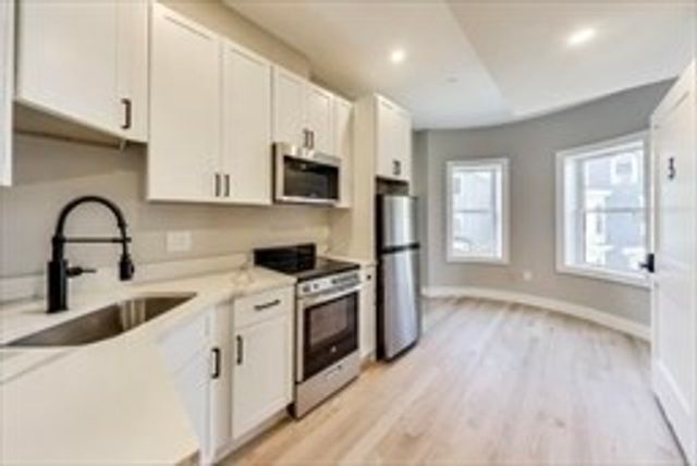 35 Delle Ave, Boston, MA 02120