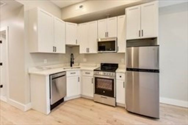 35 Delle Ave, Boston, MA 02120