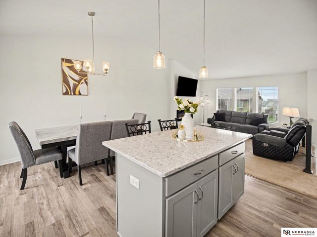 21053 Madison Street, Elkhorn, NE 68022