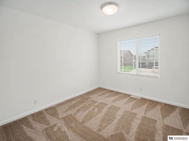 21053 Madison Street, Elkhorn, NE 68022