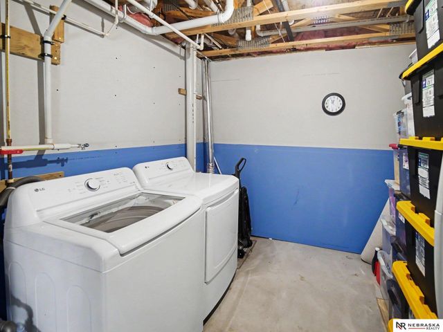21053 Madison Street, Elkhorn, NE 68022