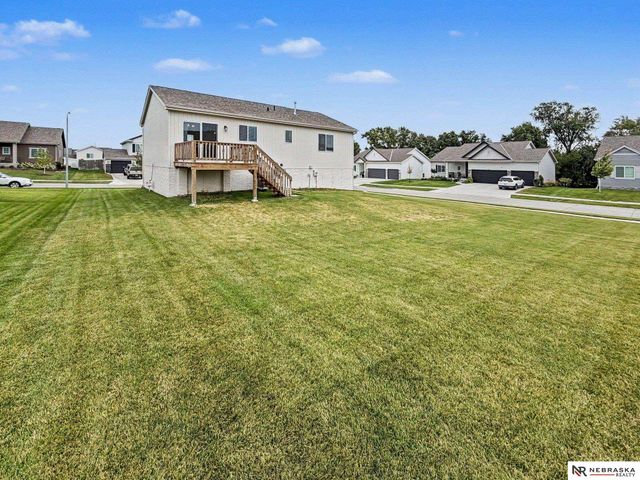 21053 Madison Street, Elkhorn, NE 68022