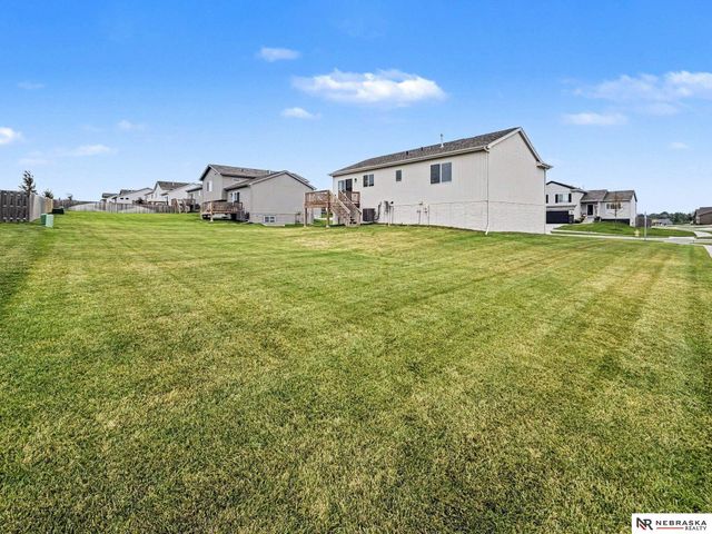 21053 Madison Street, Elkhorn, NE 68022