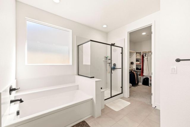 2160 Enchantment Dr, Manteca, CA 95337