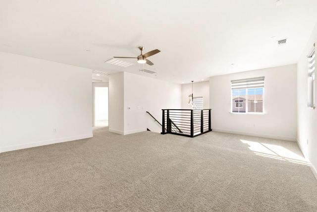 2160 Enchantment Dr, Manteca, CA 95337
