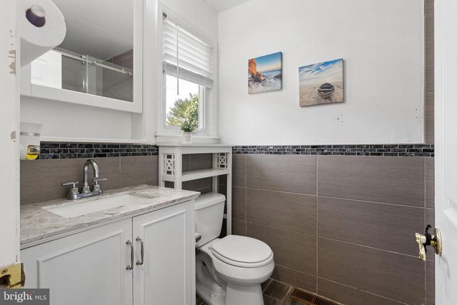 252 SANDRINGHAM RD, Cherry Hill, NJ 08003