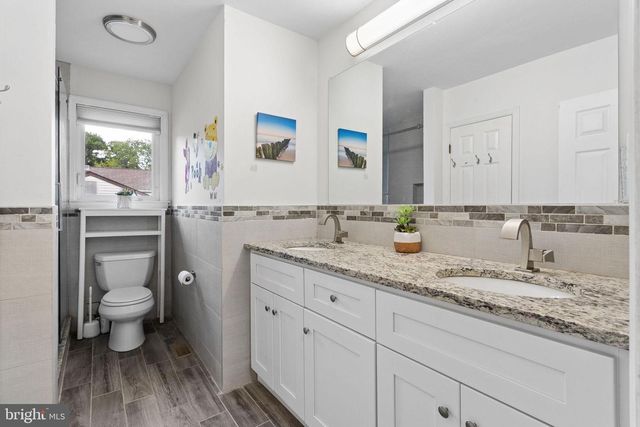 252 SANDRINGHAM RD, Cherry Hill, NJ 08003
