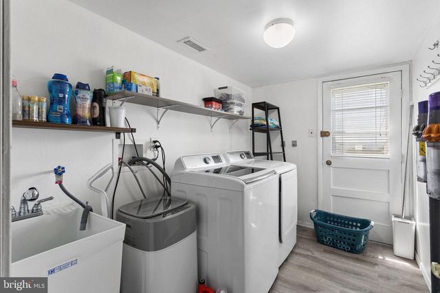 252 SANDRINGHAM RD, Cherry Hill, NJ 08003