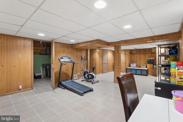 252 SANDRINGHAM RD, Cherry Hill, NJ 08003