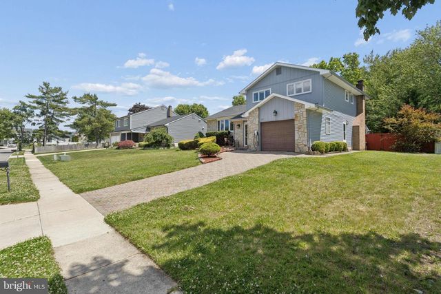 252 SANDRINGHAM RD, Cherry Hill, NJ 08003