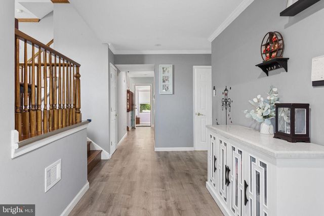 252 SANDRINGHAM RD, Cherry Hill, NJ 08003