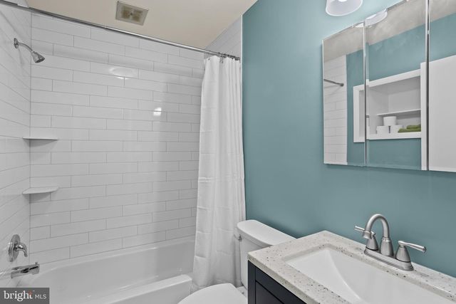 514 GOLDEN ST, Lititz, PA 17543