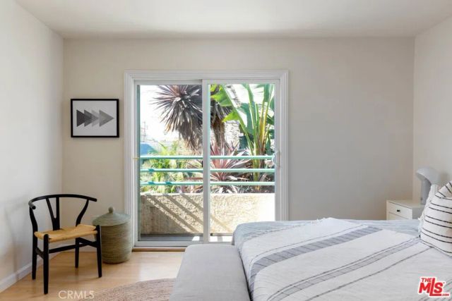 11734 Avon, Los Angeles, CA 90066