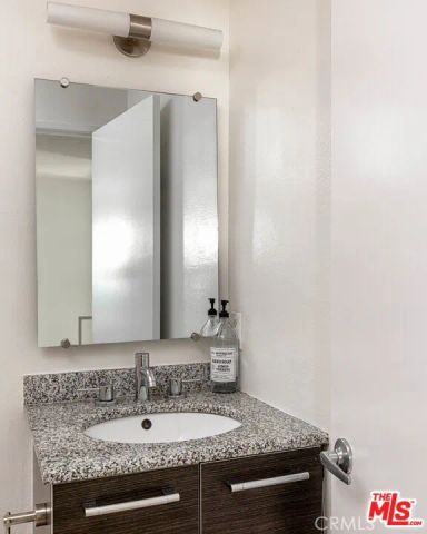 11734 Avon, Los Angeles, CA 90066