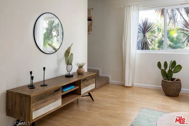 11734 Avon, Los Angeles, CA 90066