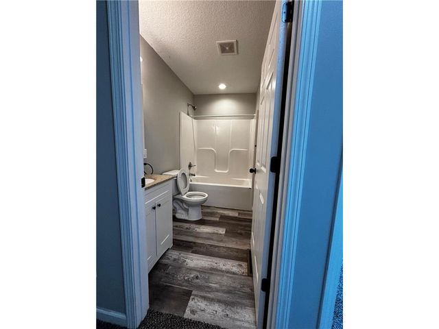 1206 W 9th Street, New Richmond, WI 54017