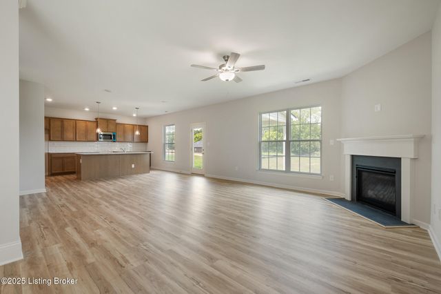 7819 Copper Drift Way, Louisville, KY 40291