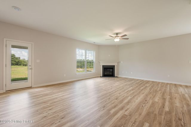 7819 Copper Drift Way, Louisville, KY 40291