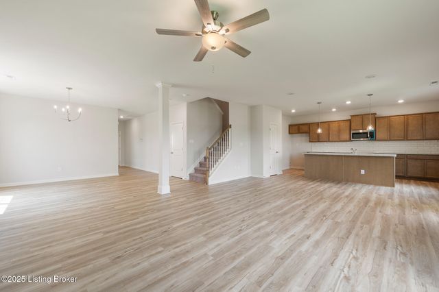 7819 Copper Drift Way, Louisville, KY 40291