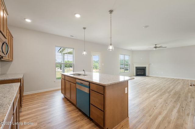 7819 Copper Drift Way, Louisville, KY 40291