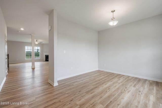 7819 Copper Drift Way, Louisville, KY 40291