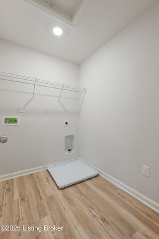 7819 Copper Drift Way, Louisville, KY 40291