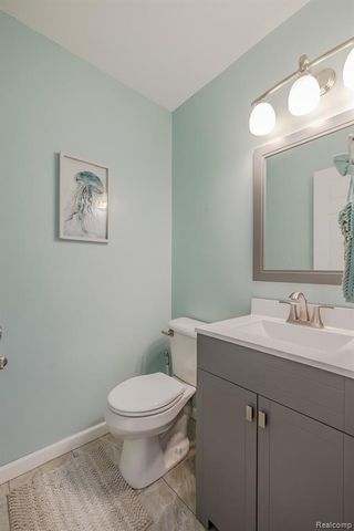 216 W Flint Street, Lake Orion, MI 48362