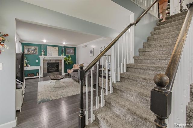 216 W Flint Street, Lake Orion, MI 48362