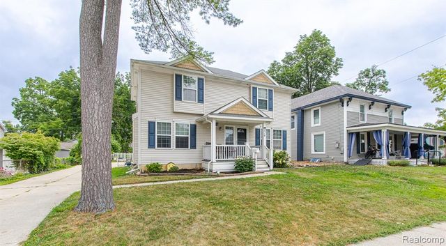 216 W Flint Street, Lake Orion, MI 48362