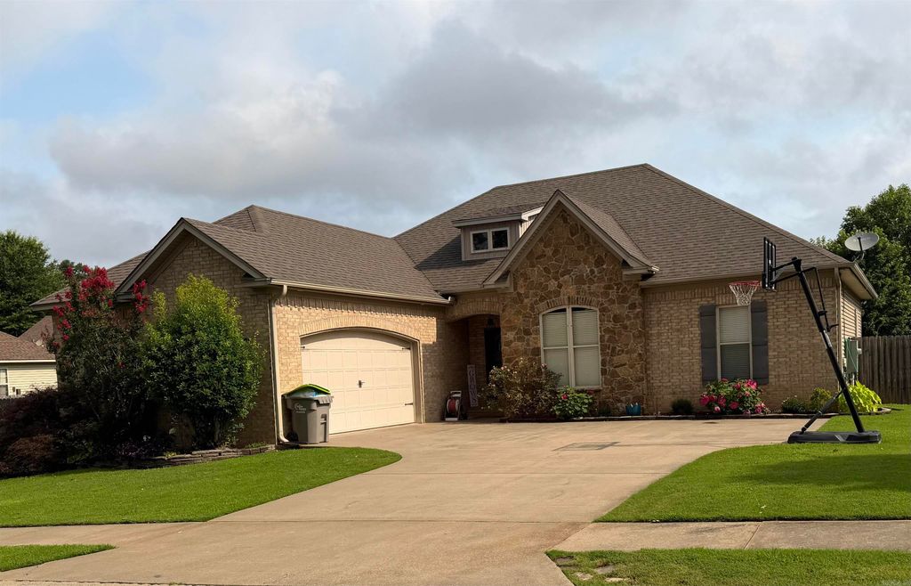 3321 Blackberry Lane, Benton, AR 72015