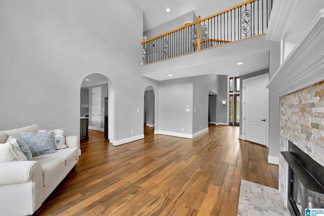 205 WOODBRIDGE TRAIL, Chelsea, AL 35043