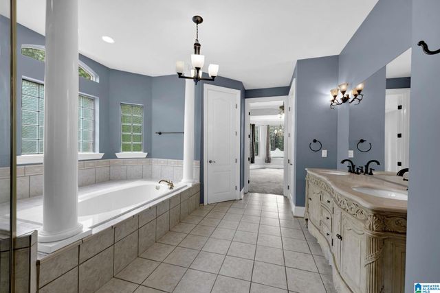 205 WOODBRIDGE TRAIL, Chelsea, AL 35043