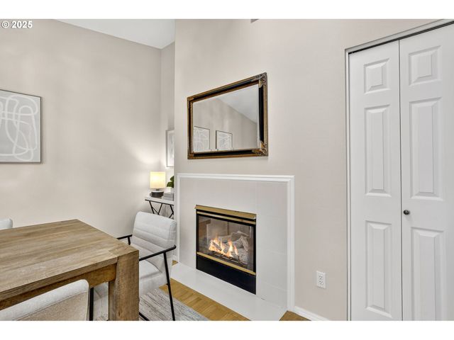 17137 Nw STOLLER Dr, Portland, OR 97229