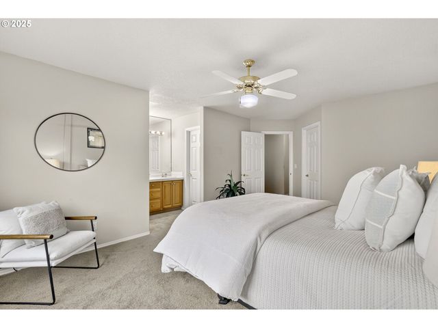 17137 Nw STOLLER Dr, Portland, OR 97229