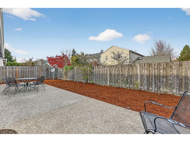 17137 Nw STOLLER Dr, Portland, OR 97229