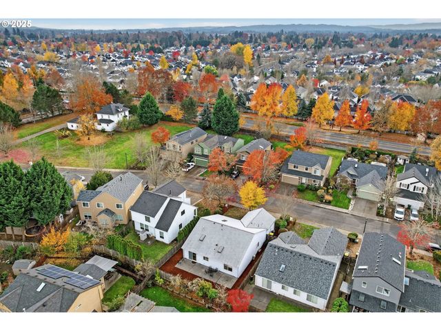 17137 Nw STOLLER Dr, Portland, OR 97229