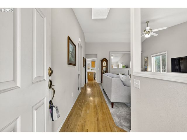 17137 Nw STOLLER Dr, Portland, OR 97229