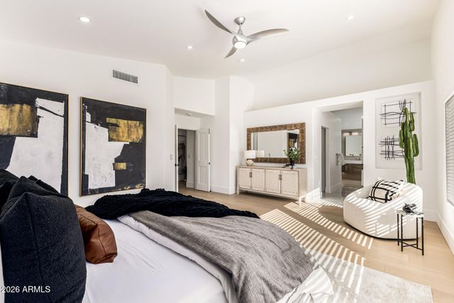 6213 E HELM Drive, Scottsdale, AZ 85254