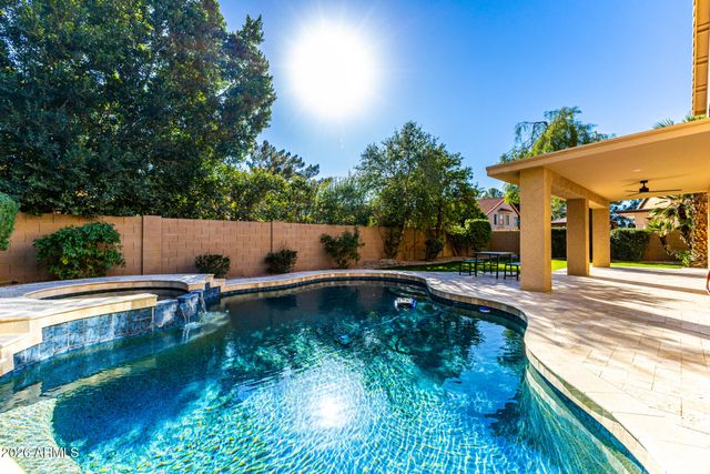 6213 E HELM Drive, Scottsdale, AZ 85254