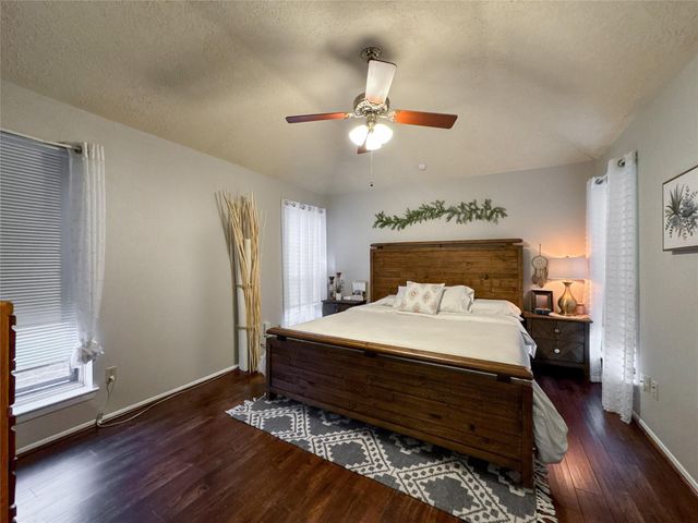 2909 Laurelridge Drive, League City, TX 77573