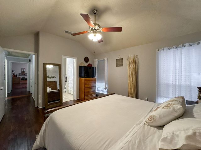 2909 Laurelridge Drive, League City, TX 77573