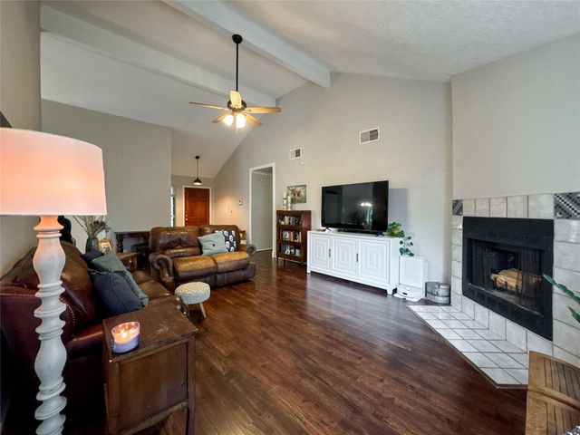 2909 Laurelridge Drive, League City, TX 77573