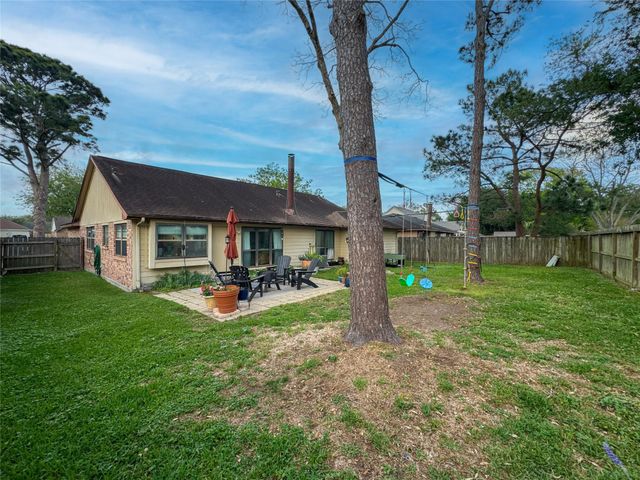 2909 Laurelridge Drive, League City, TX 77573