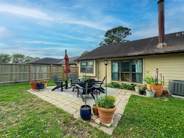 2909 Laurelridge Drive, League City, TX 77573