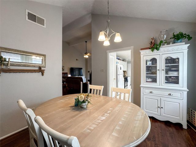 2909 Laurelridge Drive, League City, TX 77573