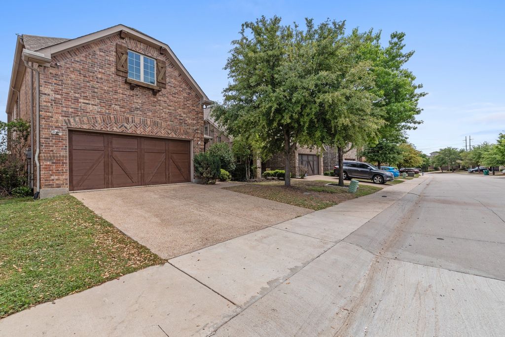 209 Westminster Drive, Lewisville, TX 75056