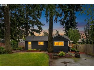 8756 Se 67TH Ave, Portland, OR 97206