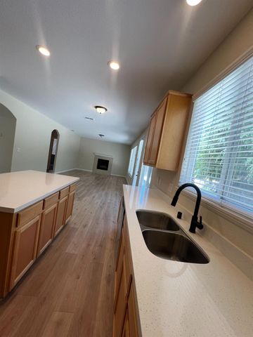 10385 Nations Cir, Stockton, CA 95209