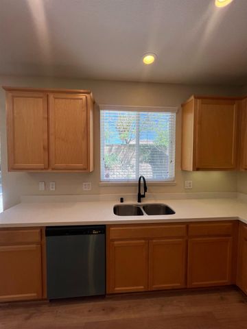 10385 Nations Cir, Stockton, CA 95209